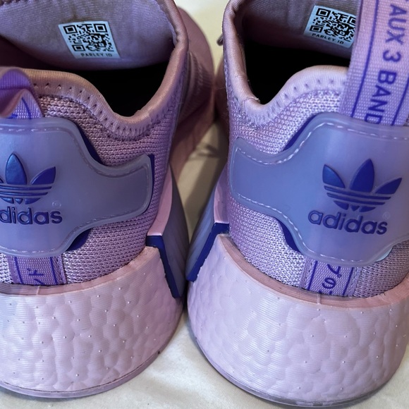 Adidas NMD_R1 Bliss Lilac
Size 6, in Great Condition - Picture 13 of 13
